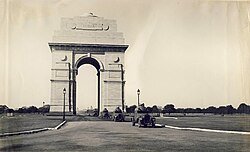 The India Gate commemorates the 70,000 Indian soldiers who lost their lives during the war