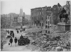 Destruction in Nuremberg in 1945 (Egidienplatz)