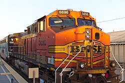 BNSF 5696 pulling a Metrolink train in the aftermath of the 2015 Oxnard train derailment