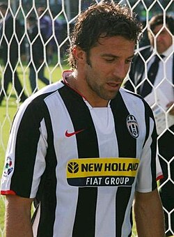 Del Piero during the 2007–08 season against Fiorentina