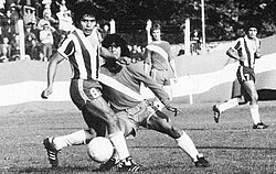 Maradona's most famous nutmeg during his debut in the Primera División, 20 October 1976