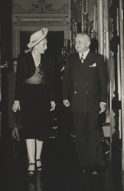 Eva Perón and Brazilian President Eurico Gaspar Dutra at the Catete Palace in Rio de Janeiro, 1947.