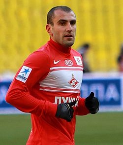 Movsisyan playing for Spartak Moscow in 2013