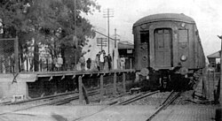 A train during the first days of the electrification of the service in 1923