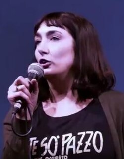 Viola Carofalo wearing a T-shirt with Neapolitan je so' pazzo ("I am crazy.")