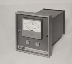 Beckman Model 735 Dissolved O2 Analyzer, later model based on Pauling's design, 1968