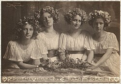 Four Sisters (Frank Eugene, about 1900)