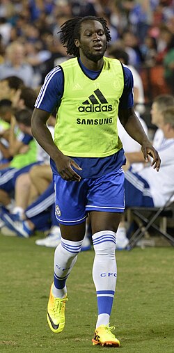 Lukaku warming up for Chelsea in 2013