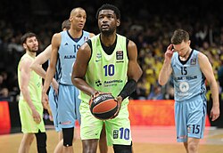 Metu in a EuroLeague game with FC Barcelona in 2025