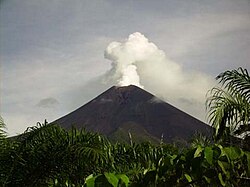 A stratovolcano in Ulawun on the island of New Britain in Papua New Guinea