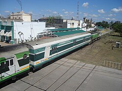 Train in a level crossing in La Banda.