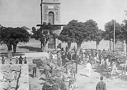 British troops and camels in Tripoli, reached by the armoured cars and XXth Corps Cavalry on 13 October, by the 19th Brigade on the 18 October, the remainder of the 7th Division on the 28 October and the Australian Mounted Division on 7 November 1918
