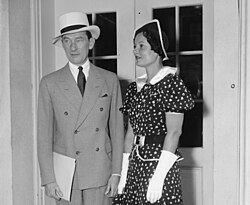 Walker and his second wife, Betty Compton, at the White House in 1937