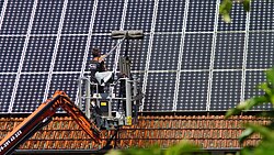 Cleaning a photovoltaic system