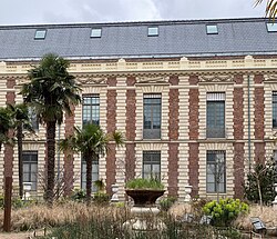 Rear wing of the former Palais Mazarin in Paris; the street level hosted the bourse from the 1720s to 1791