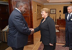 Ramaphosa meets with Chilean President Michelle Bachelet in Santiago, 8 August 2014.