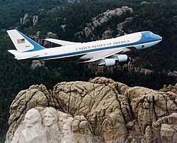 VC-25A (Air Force One) flying over Mount Rushmore in 2001