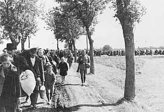 Beginning of Lebensraum, the Nazi German expulsion of Poles from central Poland, 1939