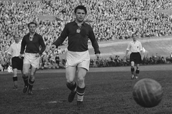 Puskás with Hidegkuti in 1954 in Budapest