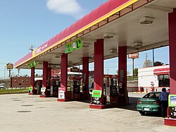 A Sheetz station with several pumps in Breezewood, Pennsylvania, US