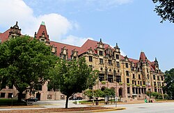 City Hall was completed in 1898, evoking features of the Hôtel de Ville, Paris.