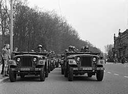 Military parade in Arnhem, Koninginnedag 1958